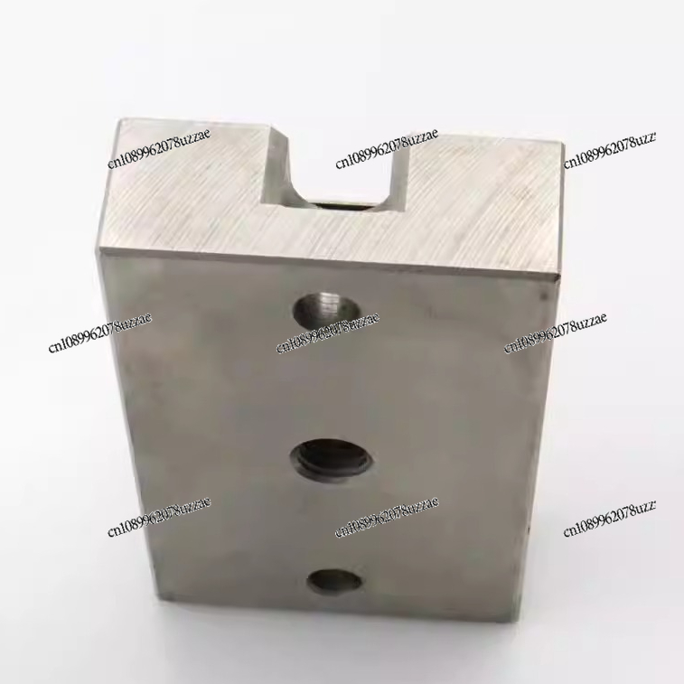 Fixation de pièces Standard à  - Office Furniture And Fixtures avis et prix