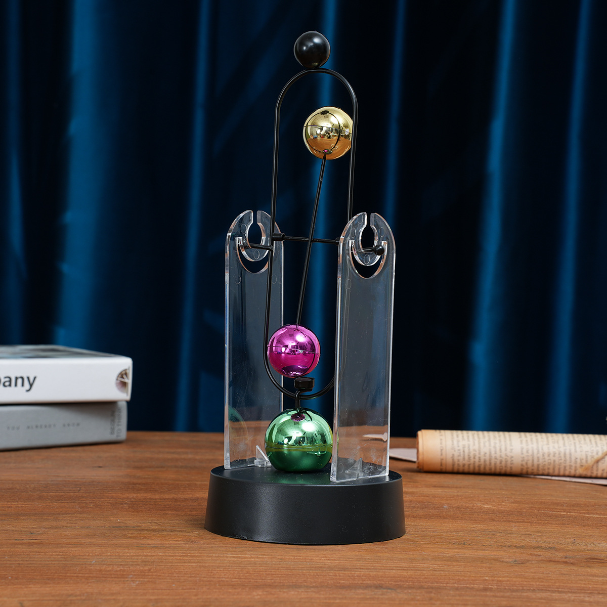 Pendule de Newton à mouvement  - Office Furniture At Home avis et prix